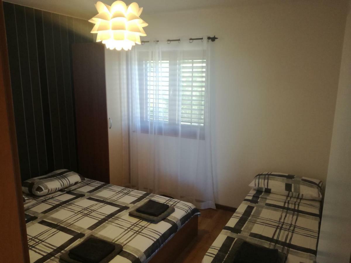 Apartment Rojnic Galižana Екстериор снимка