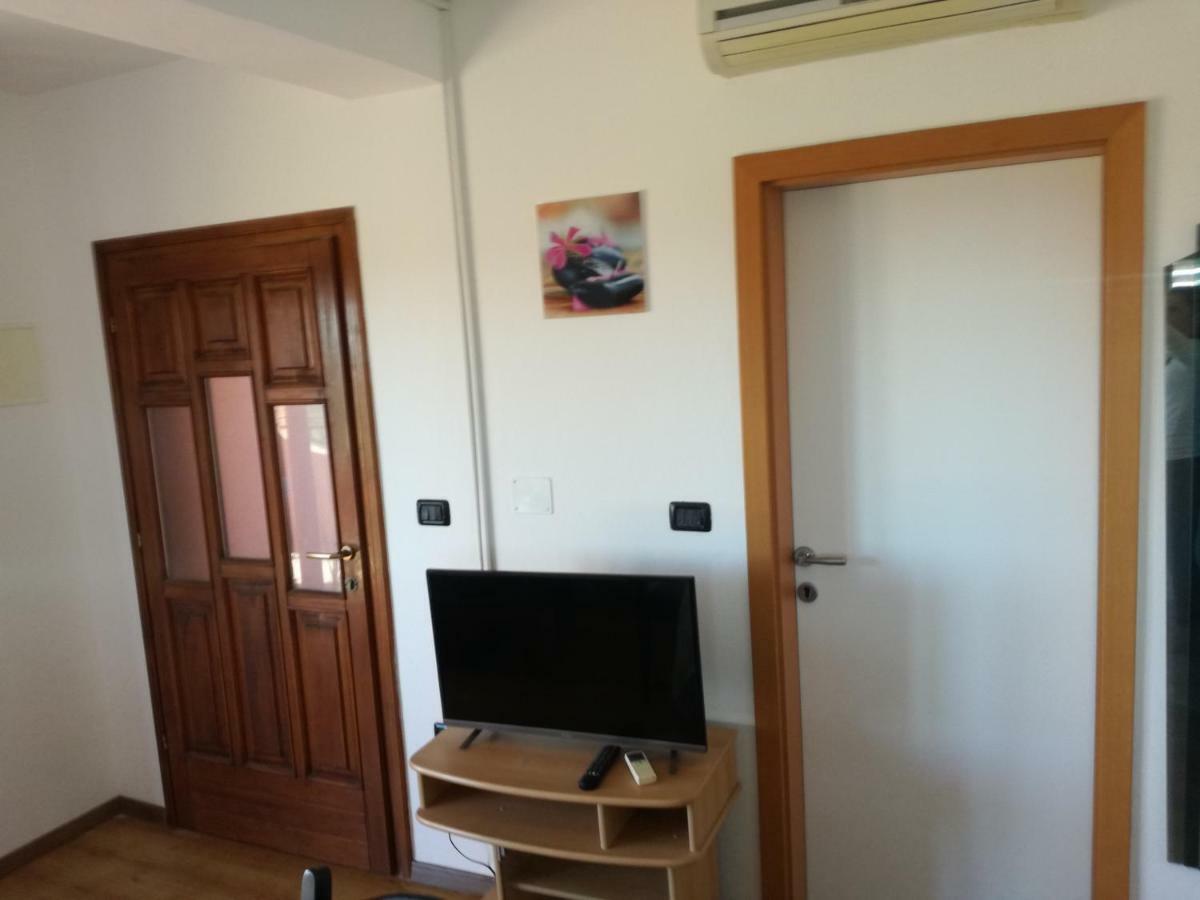 Apartment Rojnic Galižana Екстериор снимка